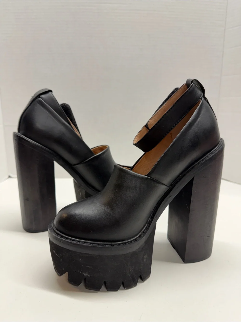 Jeffrey Campbell Scully Platform Heels Lug Sole High Heel Shoes Black Size 6.5